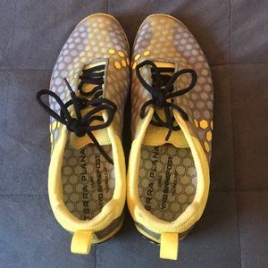 Vivo barefoot running shoes